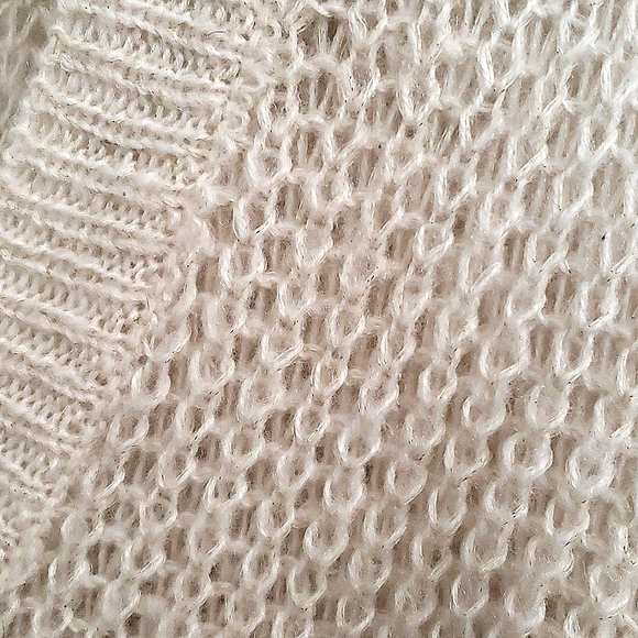 Aeropostale Knit V-Neck Sweater - Picture 6 of 7